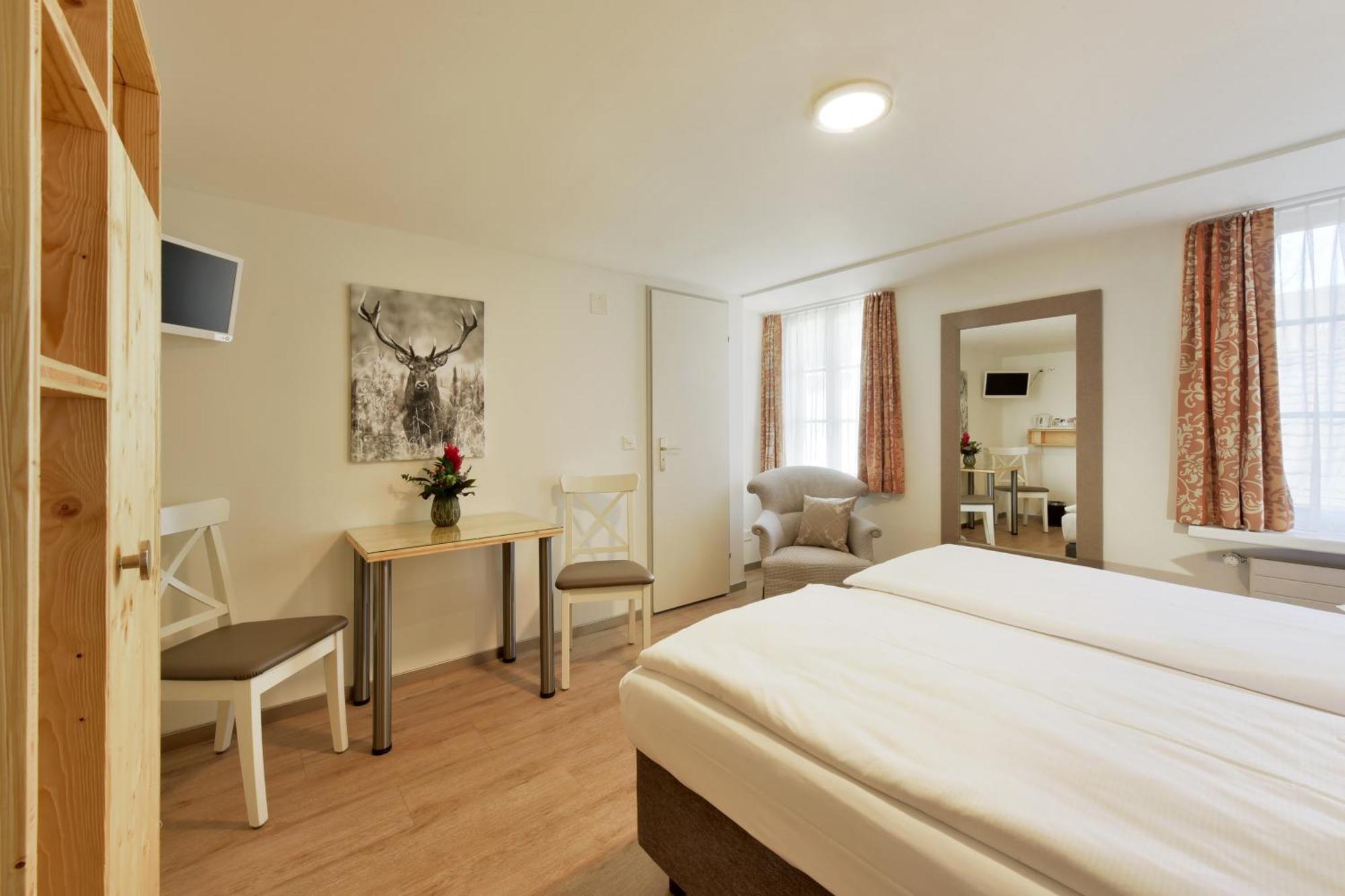 Hotel Hirschen Zurich Exterior photo