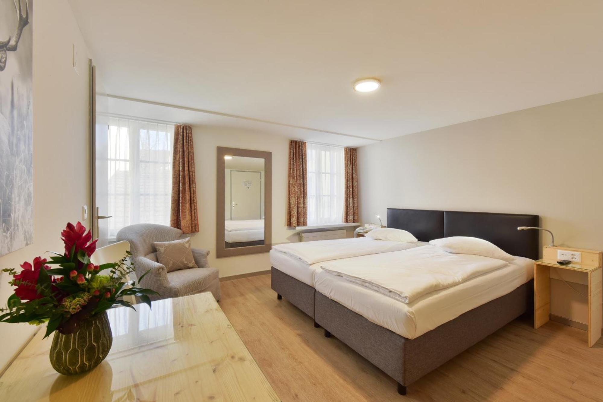 Hotel Hirschen Zurich Exterior photo